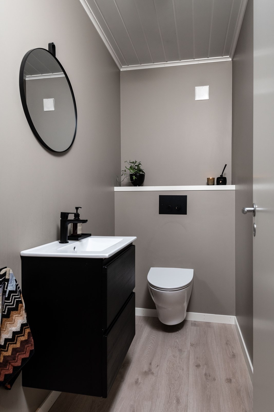 Toalettrom Galleribilde