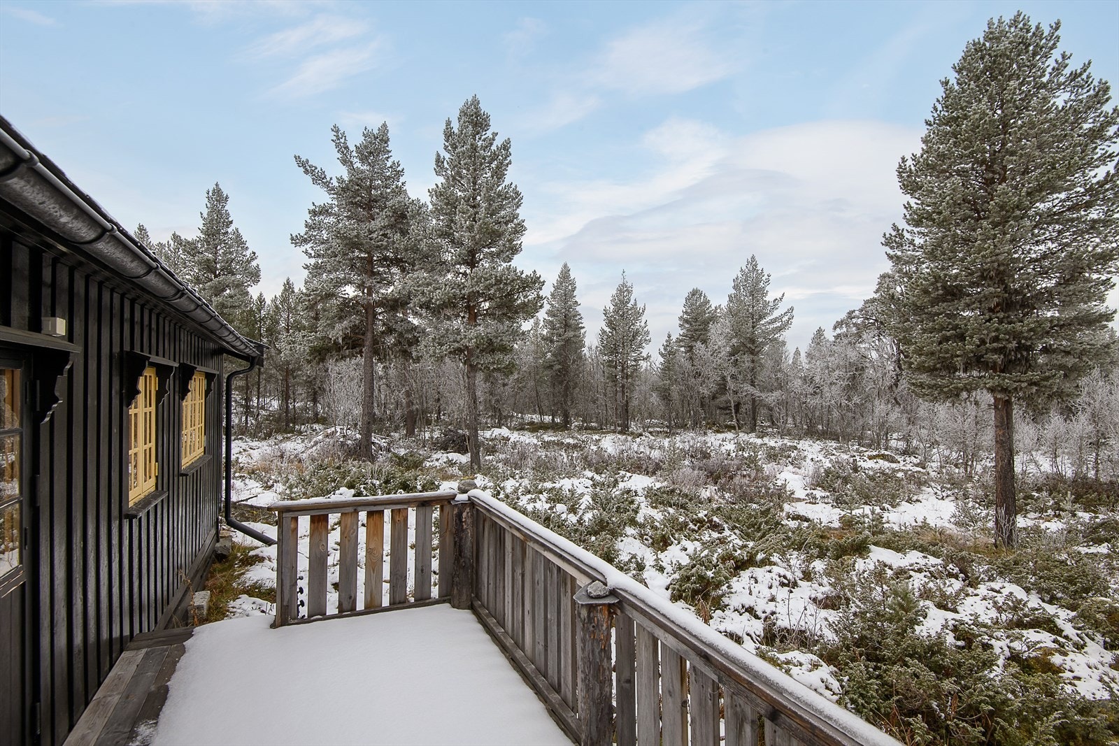Fra terrasse er det også utgang til terreng Galleribilde