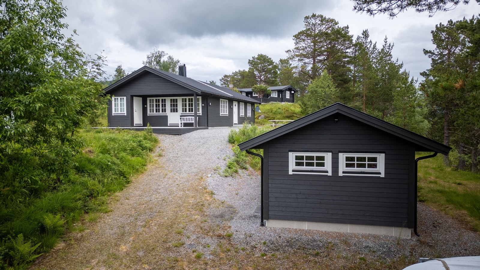 Nyoppført uthus for oppbevaring Galleribilde