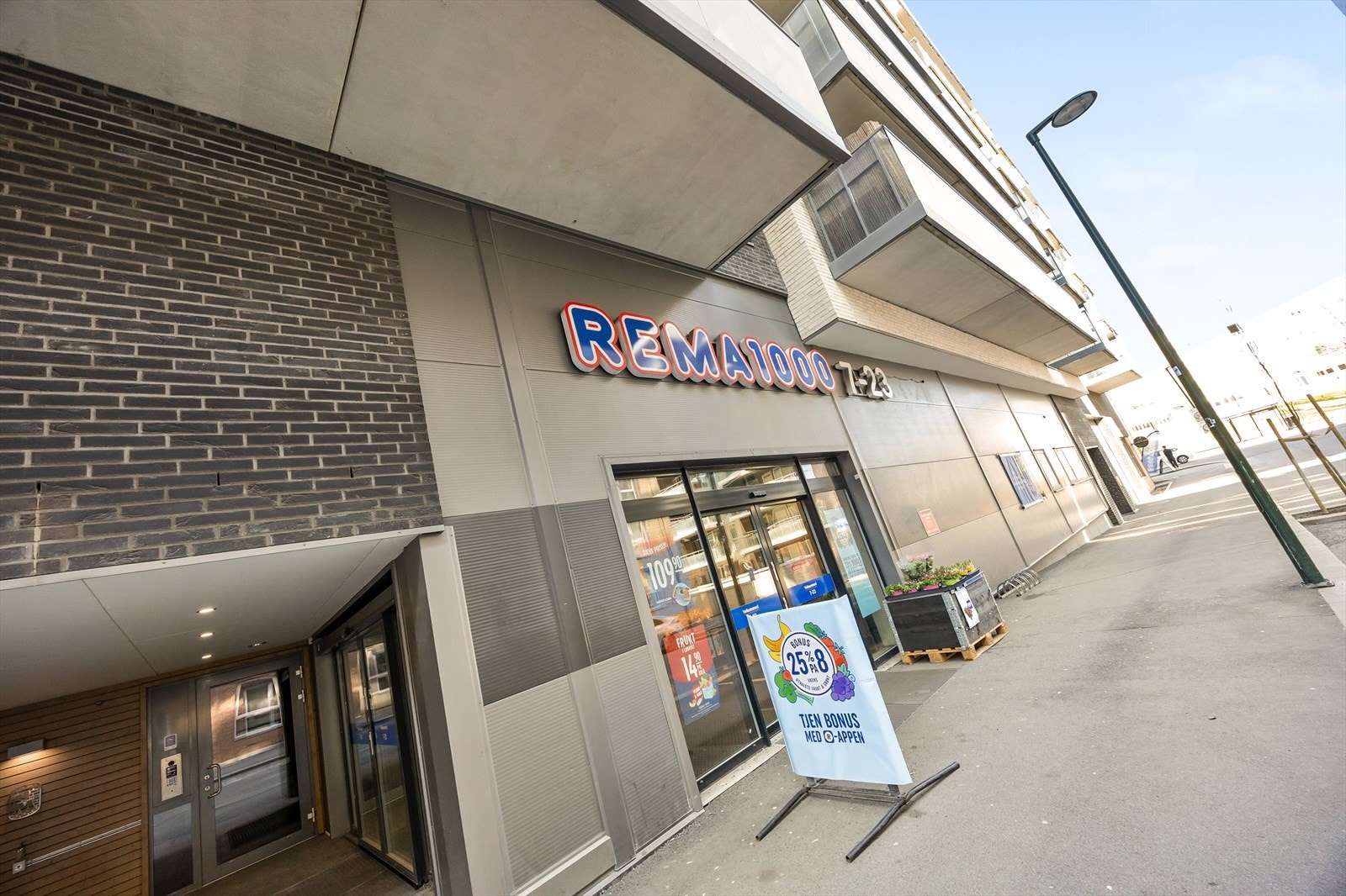 Dagligvarehandelen gjøres enkelt hos Rema 1000. Galleribilde