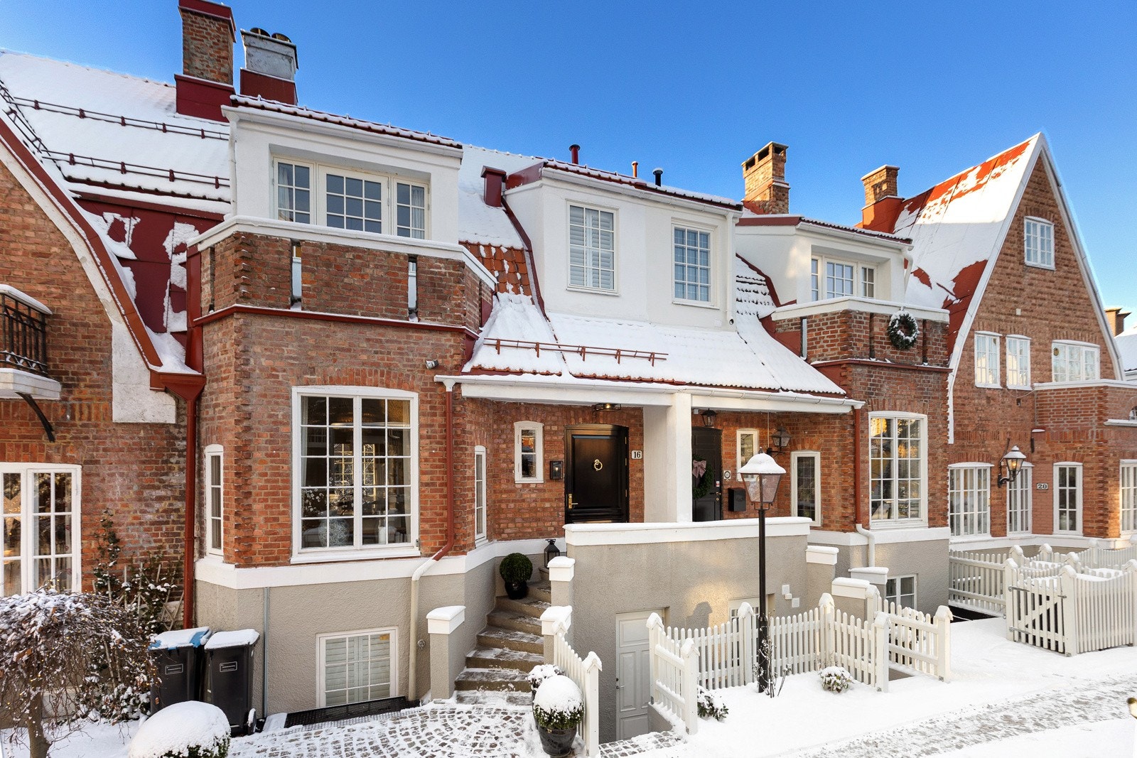 Velkommen til Halvdan Svartes gate 16. Eiendommen har nylig (2024) blitt fullstendig pusset opp med gjennomgående bruk av de beste kvalitetsmaterialer. Foto Morten Henden Aamodt Galleribilde