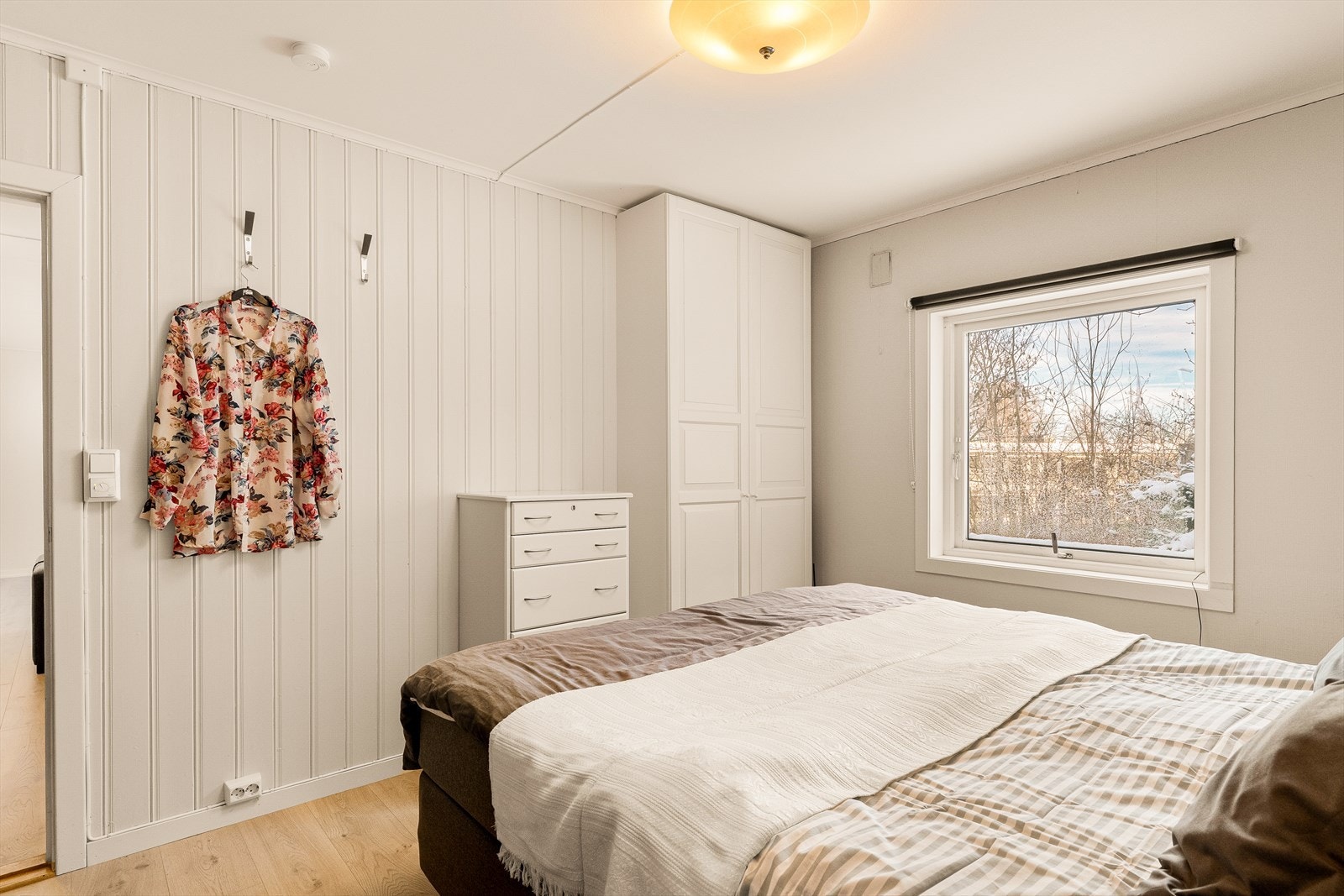 Soverommet fremstår som lyst og innbydende. Galleribilde