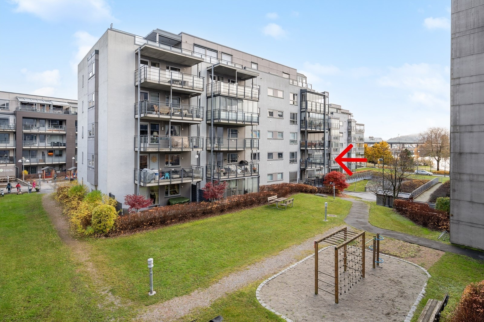 Lys 3-roms fra 2008 med sentral og attraktiv beliggenhet. Galleribilde