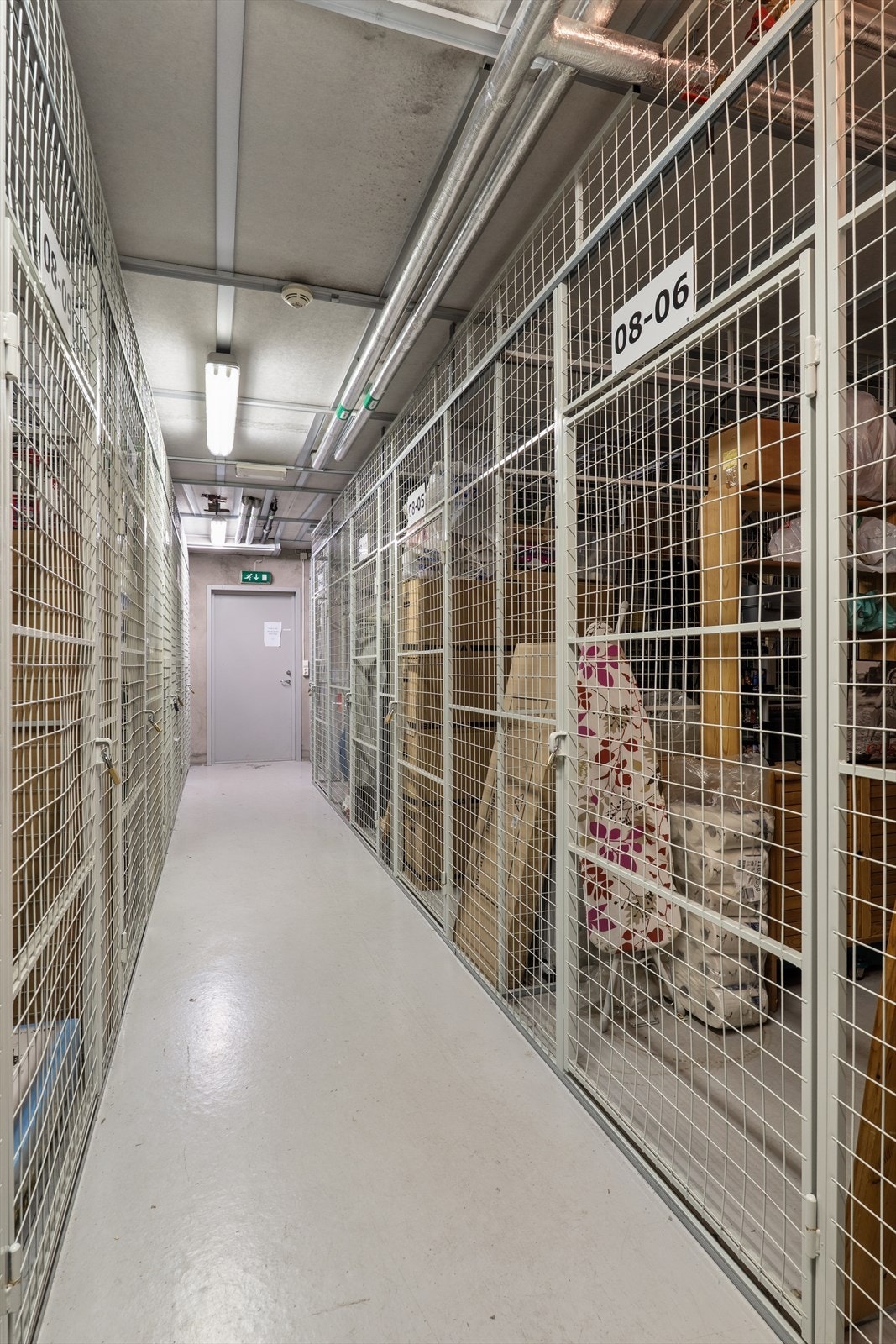 Praktisk og god bod på ca. 5m2 i felles anlegg i kjeller. Galleribilde