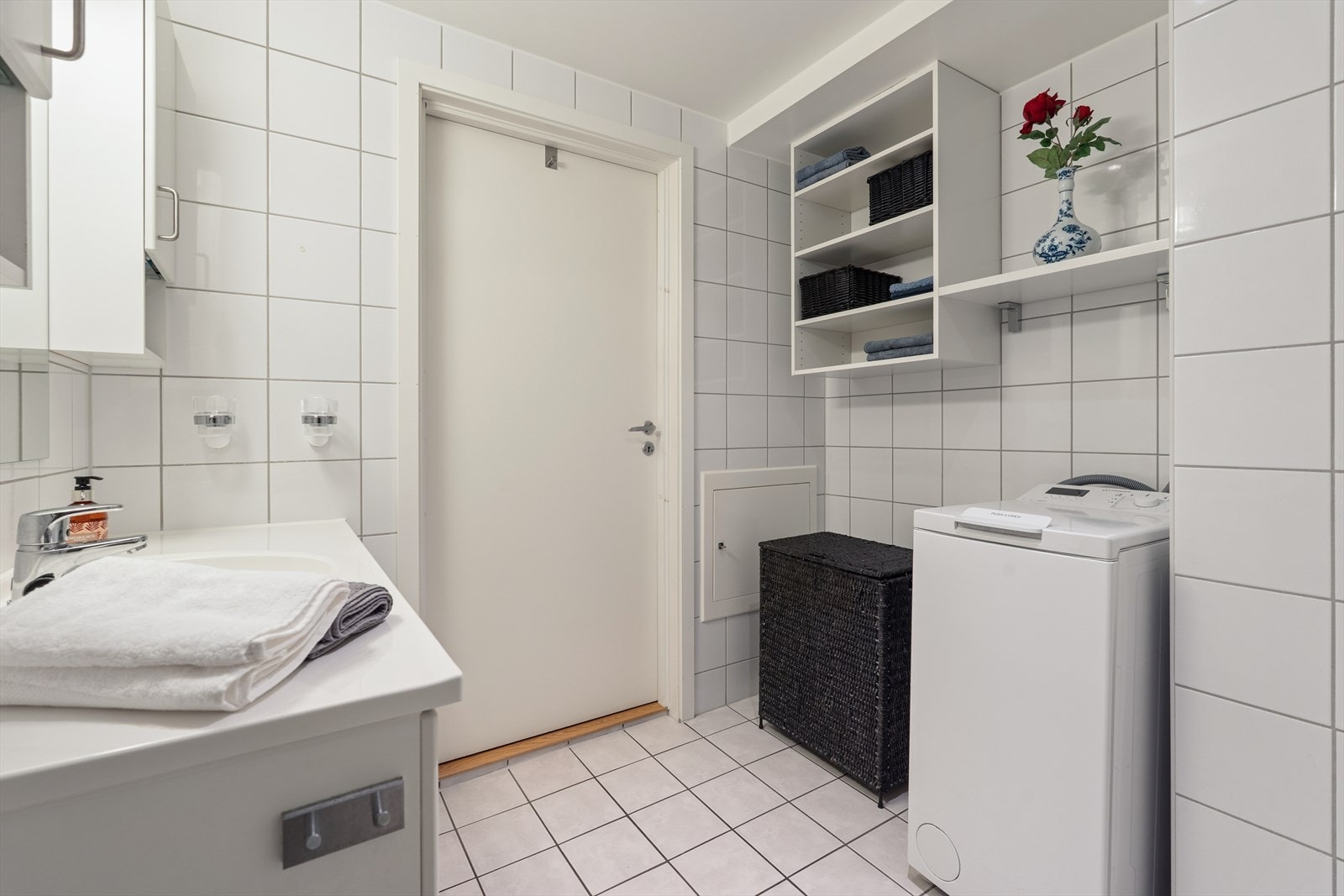 Badet har selvsagt behagelige varmekabler i gulv. Galleribilde