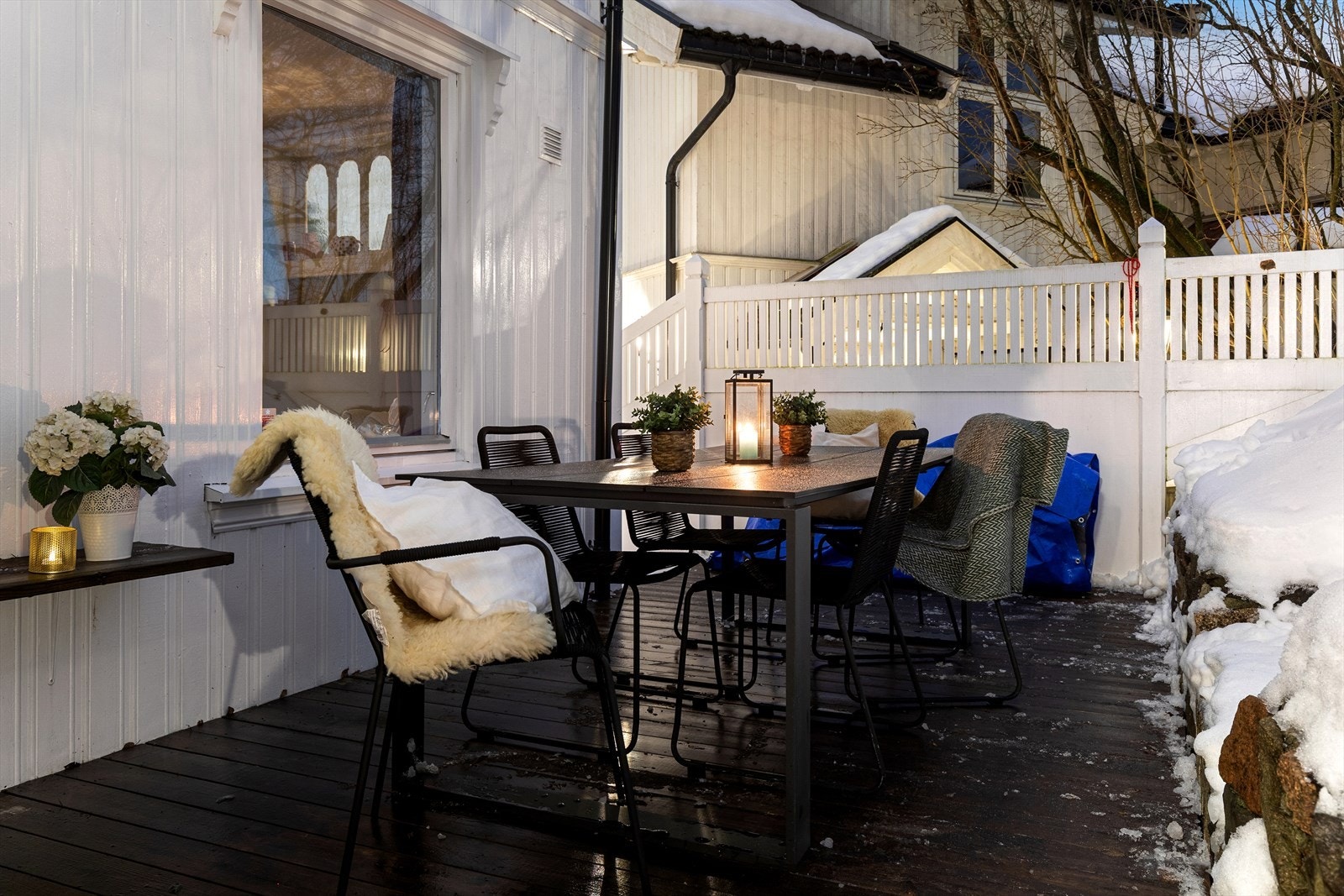 Hyggelig uteplass Galleribilde