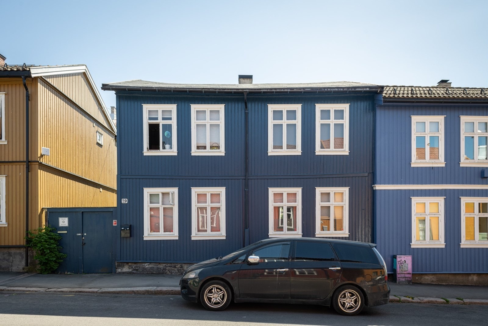 Fasade Danmarks gate 29A. Adkomst via hyggelig gårdsrom. Galleribilde