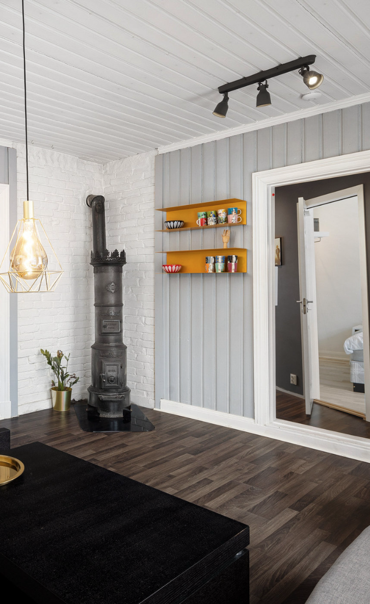 Flott vedovn varmer godt kalde vinterdager. Det er gulv med varme og overflater i delikat fargevalg. Galleribilde