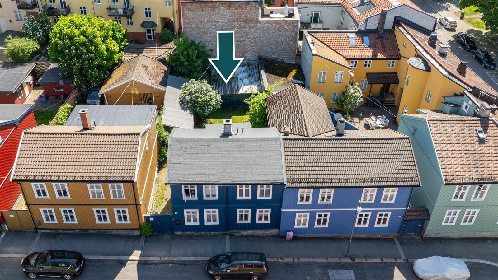 Velkommen til en sjelden anledning i den vakre trehusbebyggelsen på sjarmerende Vålerenga, like ved Vålerenga park. Galleribilde