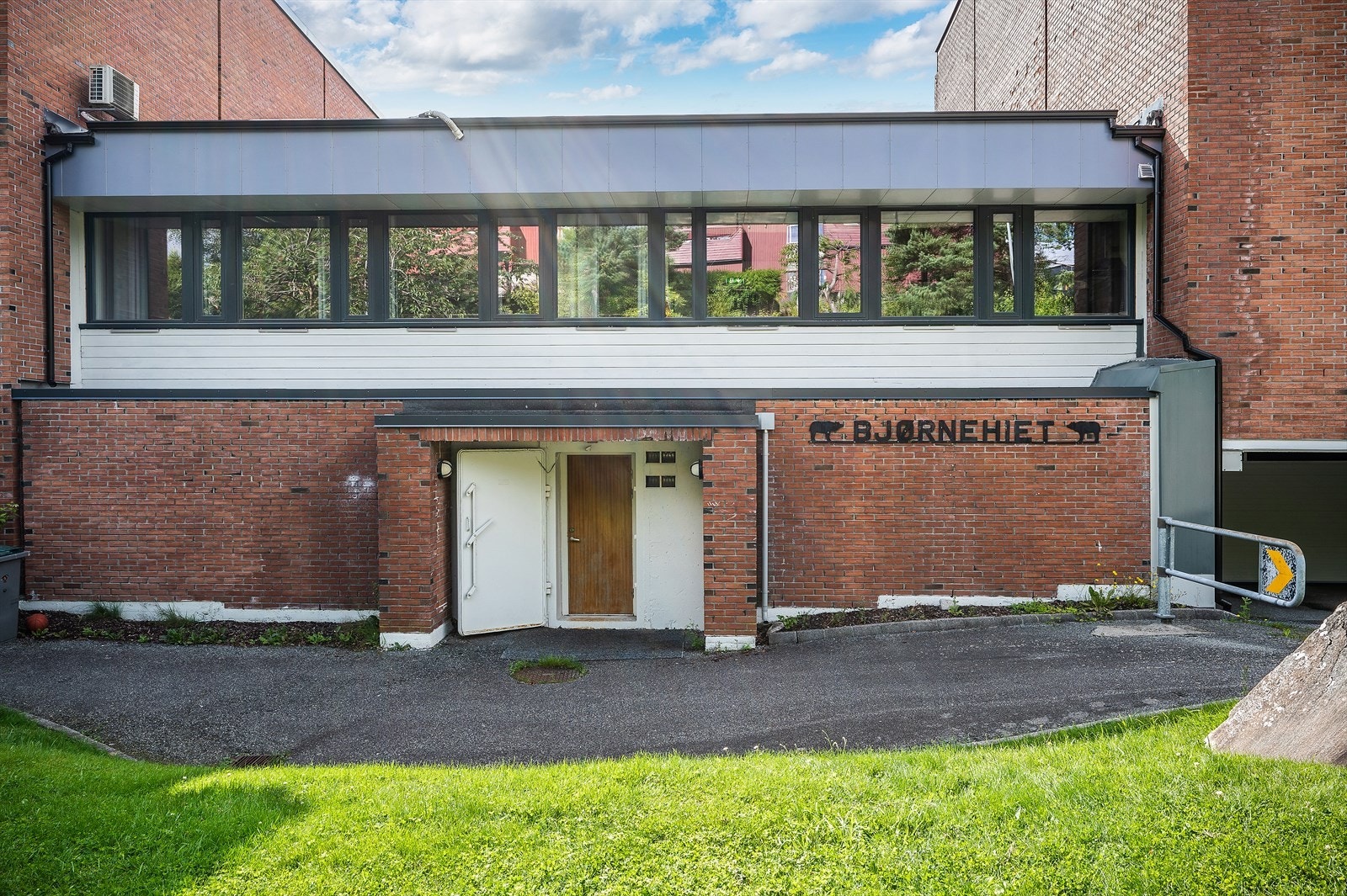 - Borettslaget har et eget grendahus/utleielokale - Galleribilde