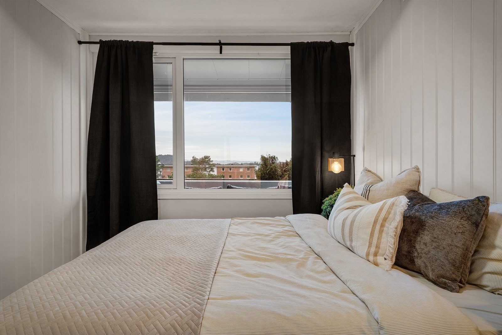 - God plass til dobbeltseng i ønsket størrelse - Galleribilde