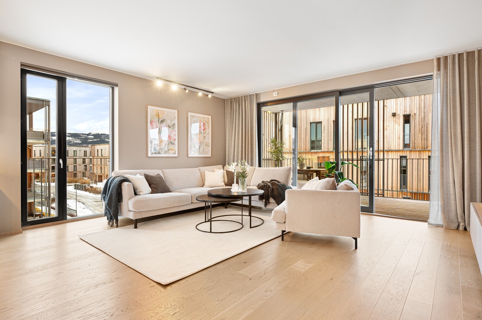 Eiendomsmegler 1 v/Kristian Sundland har gleden av å presentere Strindfjordvegen 27 A. (Foto: krokstad & Nervik - Jens Martin) Galleribilde