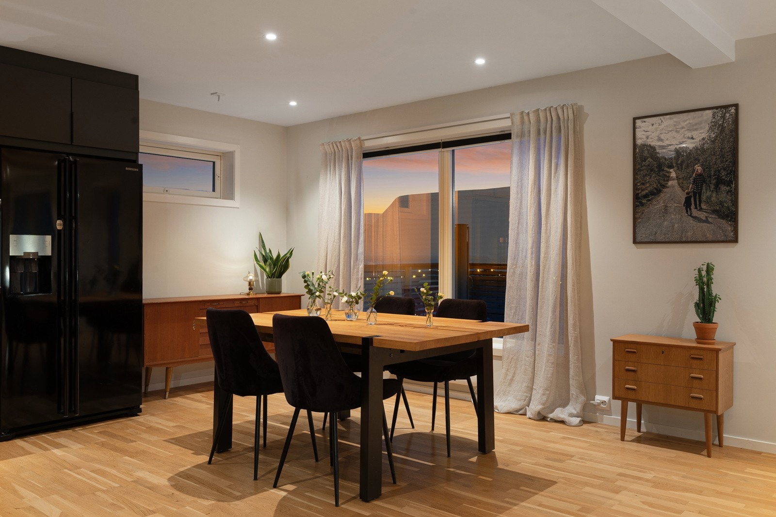 Spiseplassen med utsikt til Håkøya.