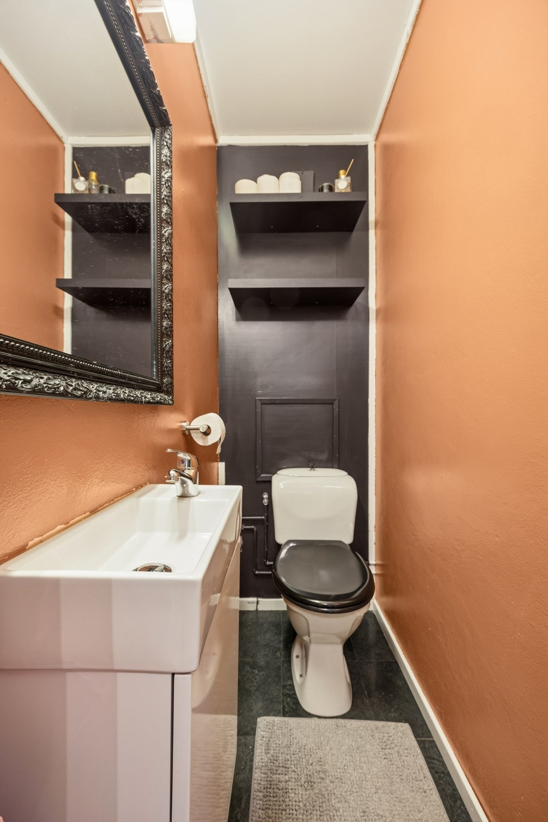 Leiligheten har separat toalettrom. Galleribilde