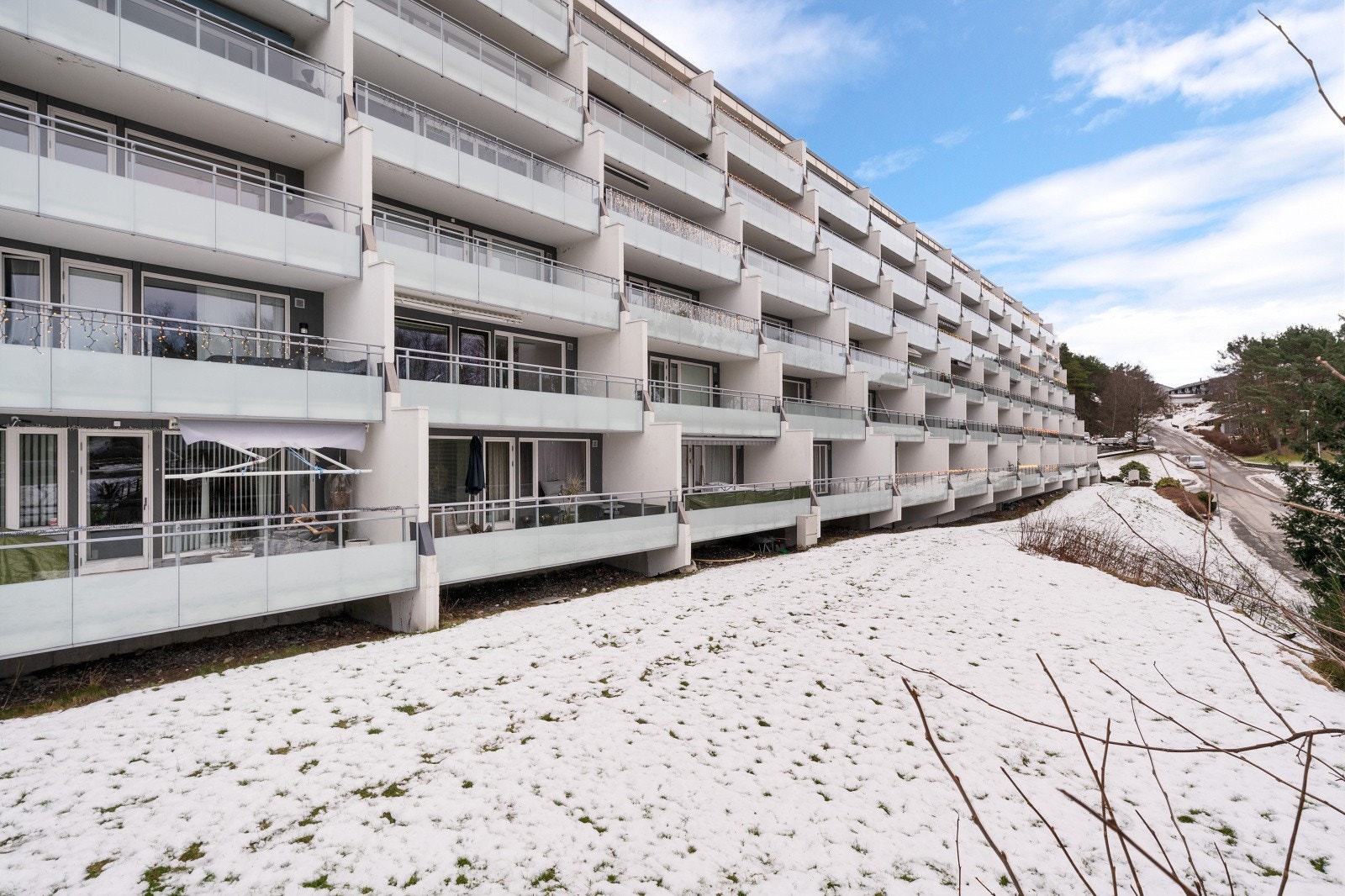 Leiligheten ligger i første underetasje Galleribilde