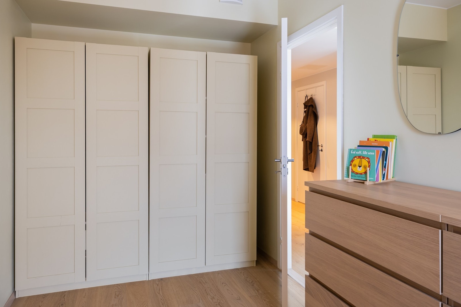 Leiligheten har balansert ventilasjon som sørger for et behagelig inneklima. Galleribilde