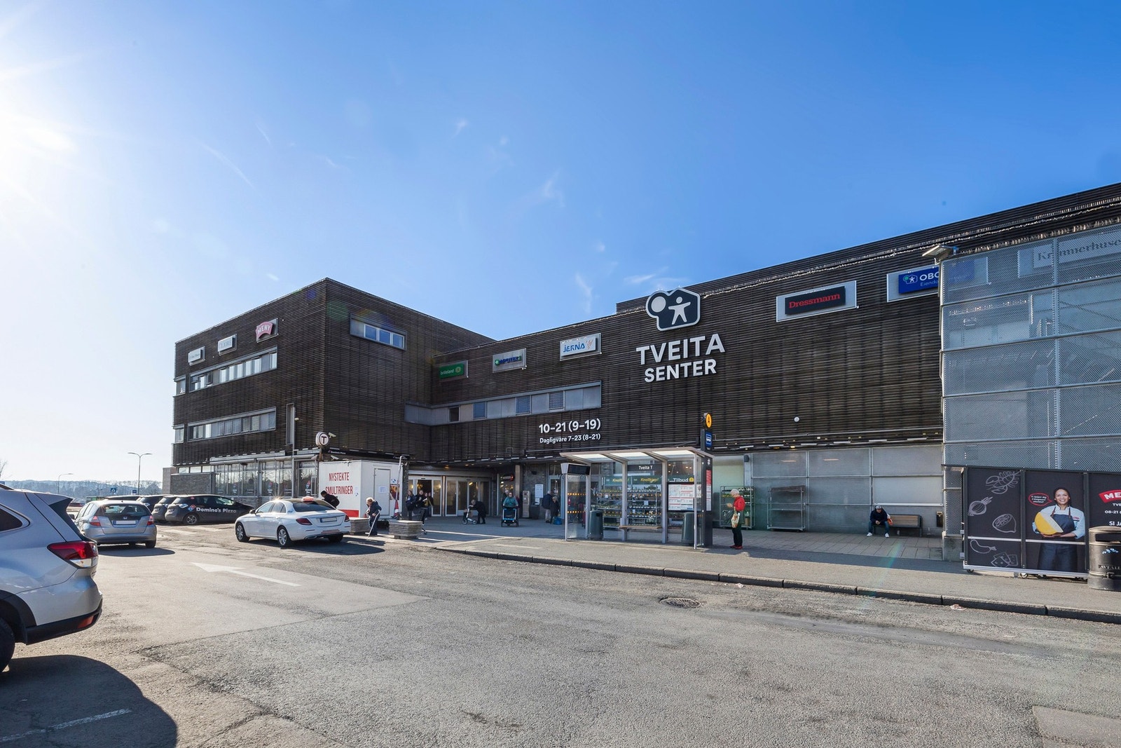 En kort gåtur fra leiligheten finner vi Tveita senter Galleribilde