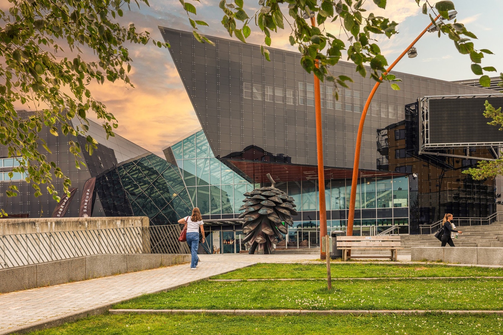 - Storhandelen tar man på Sartor Storsenter - Galleribilde