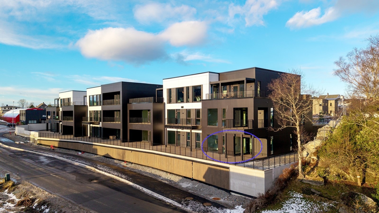 Moderne og stilrent boligbygg med heis og garasjeanlegg - attraktiv beliggenhet! Galleribilde