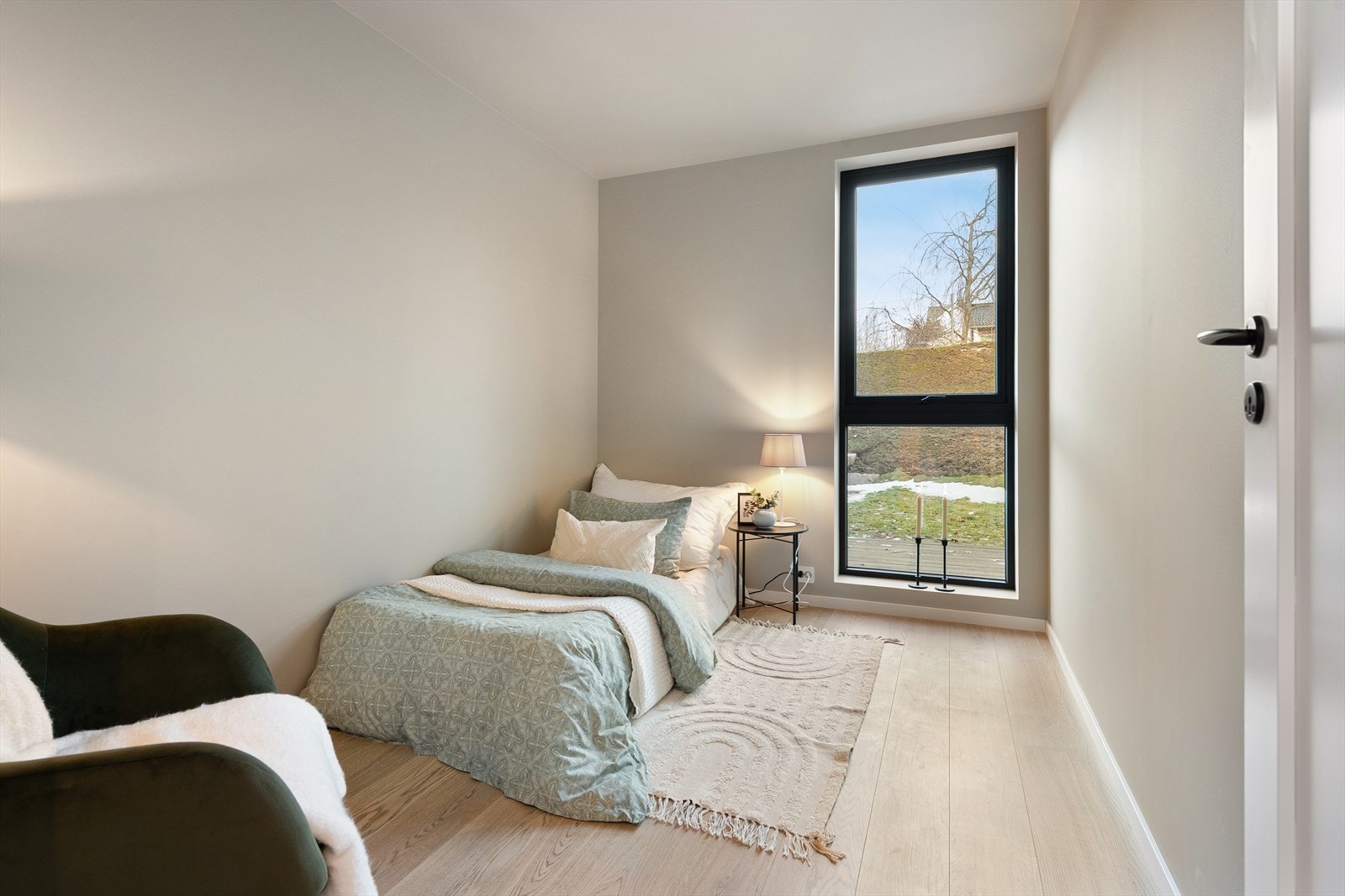 Soverom 3 har også god størrelse og plass til soveromsmøblement og garderober. Galleribilde