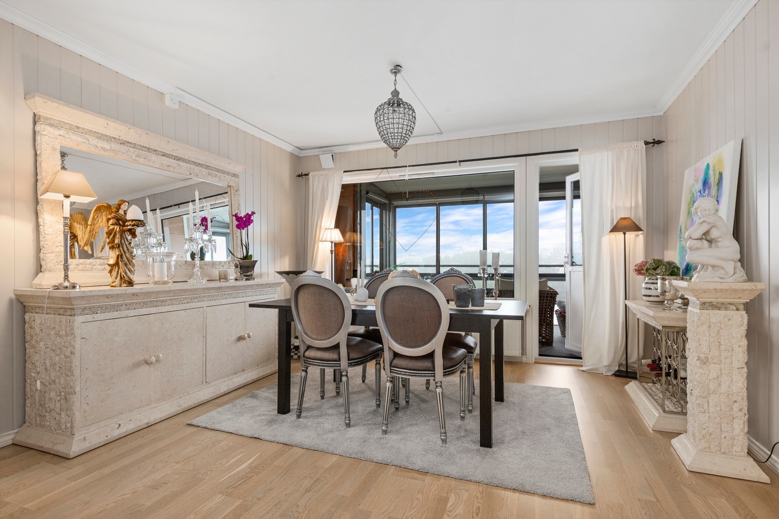 Lys og trivelig stue Galleribilde