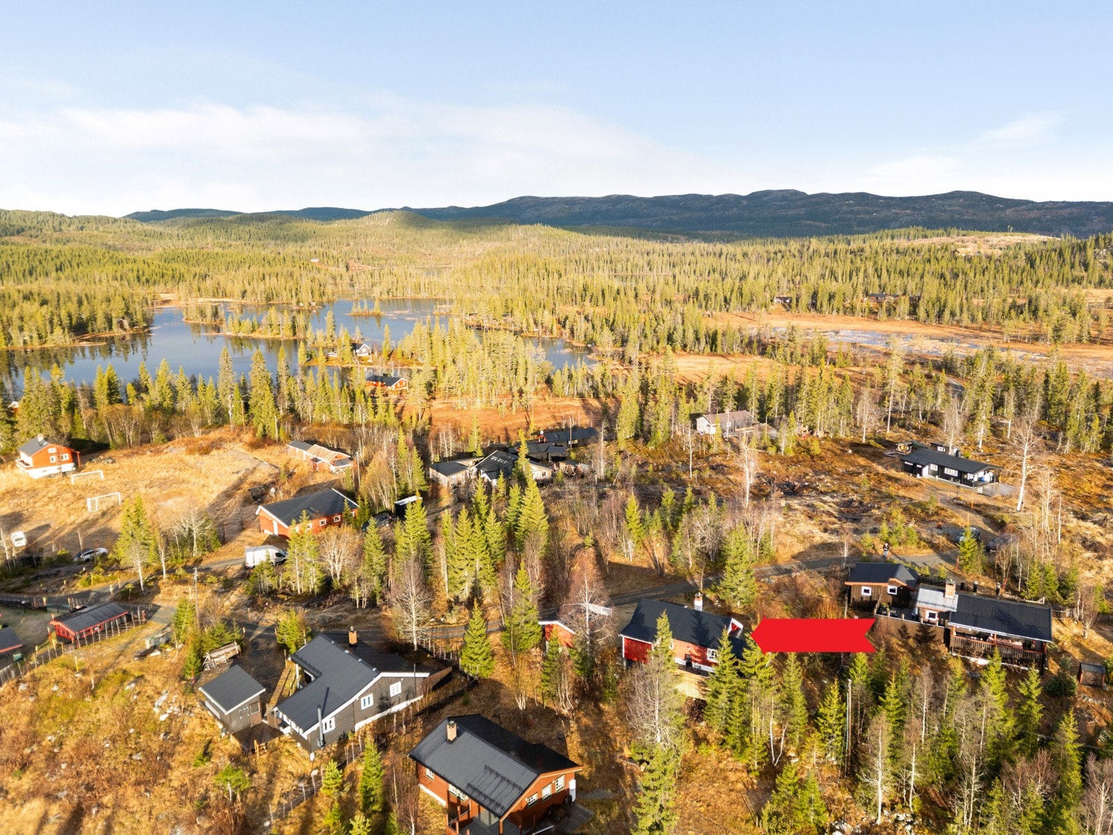 Det er ca. 15 minutter til Valdres Alpinsenter, og kort vei til Leira og Fagernes med butikker og servicetilbud Galleribilde