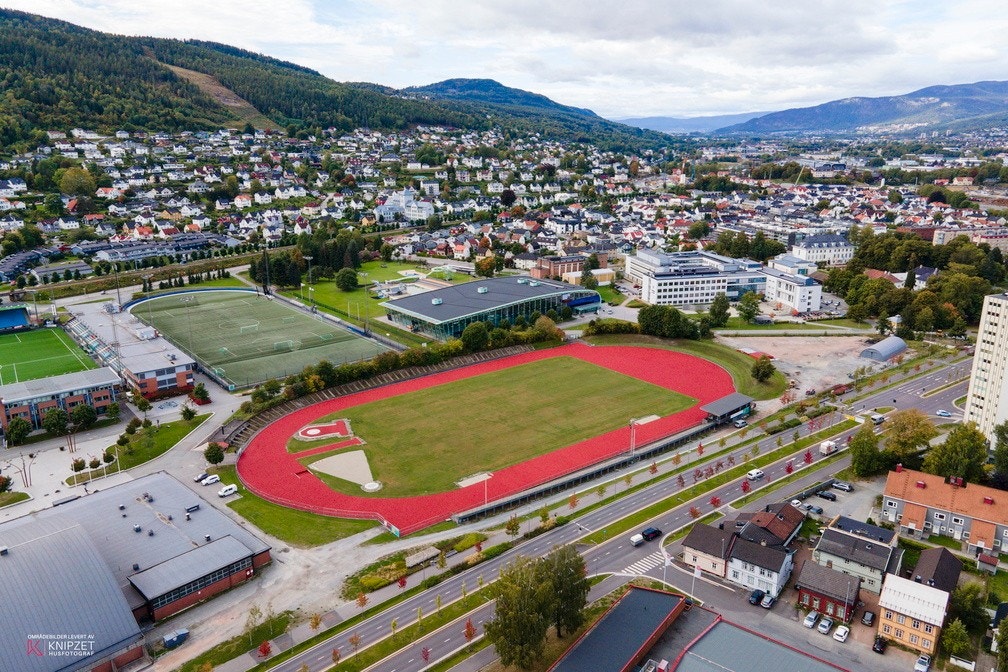 For den aktive finnes det flere idrettsanlegg og treningssentre i nærheten. Galleribilde