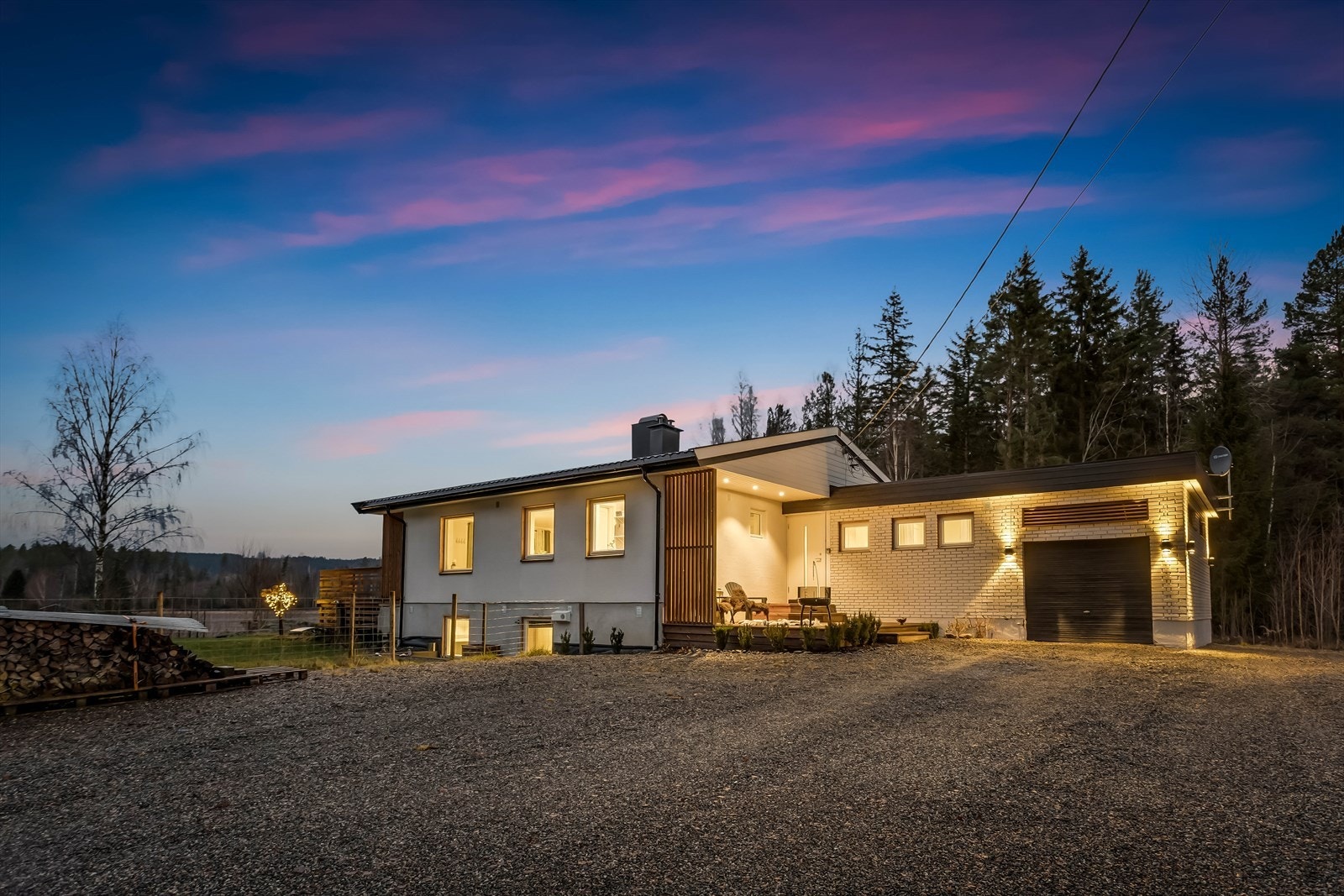 EiendomsMegler1 v/Silje Melby Rundberg har gleden av å presentere Kvedalsvegen 182! Galleribilde