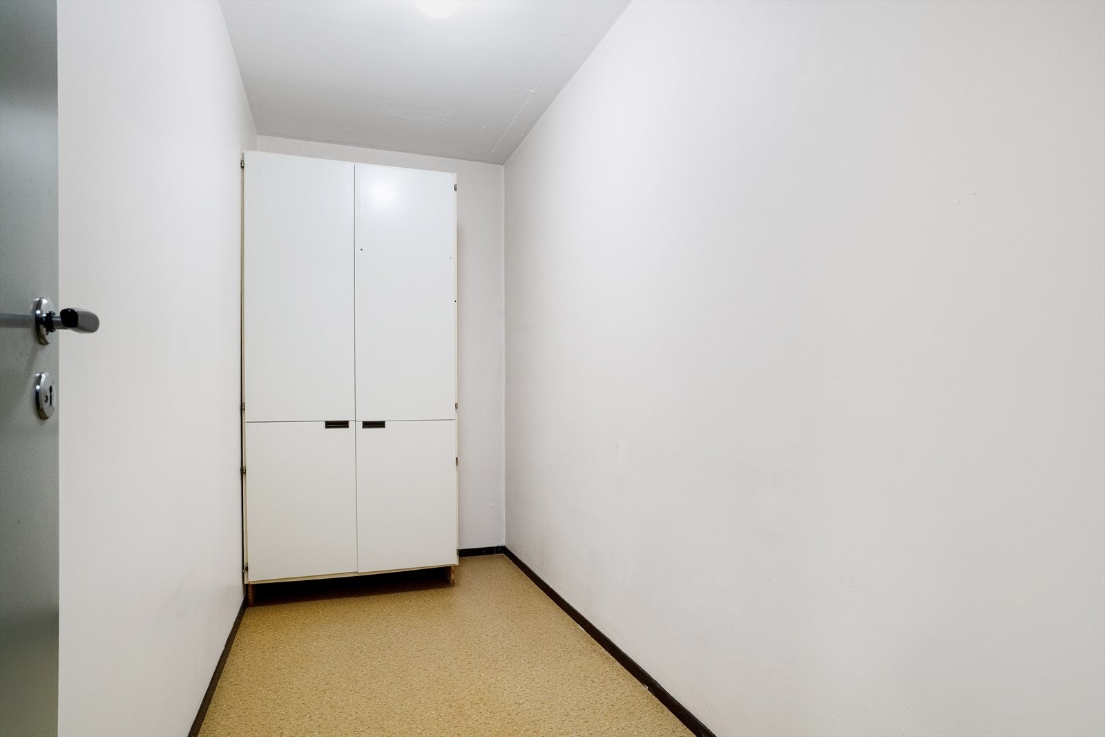 Bod med adkomst fra vaskerom Galleribilde