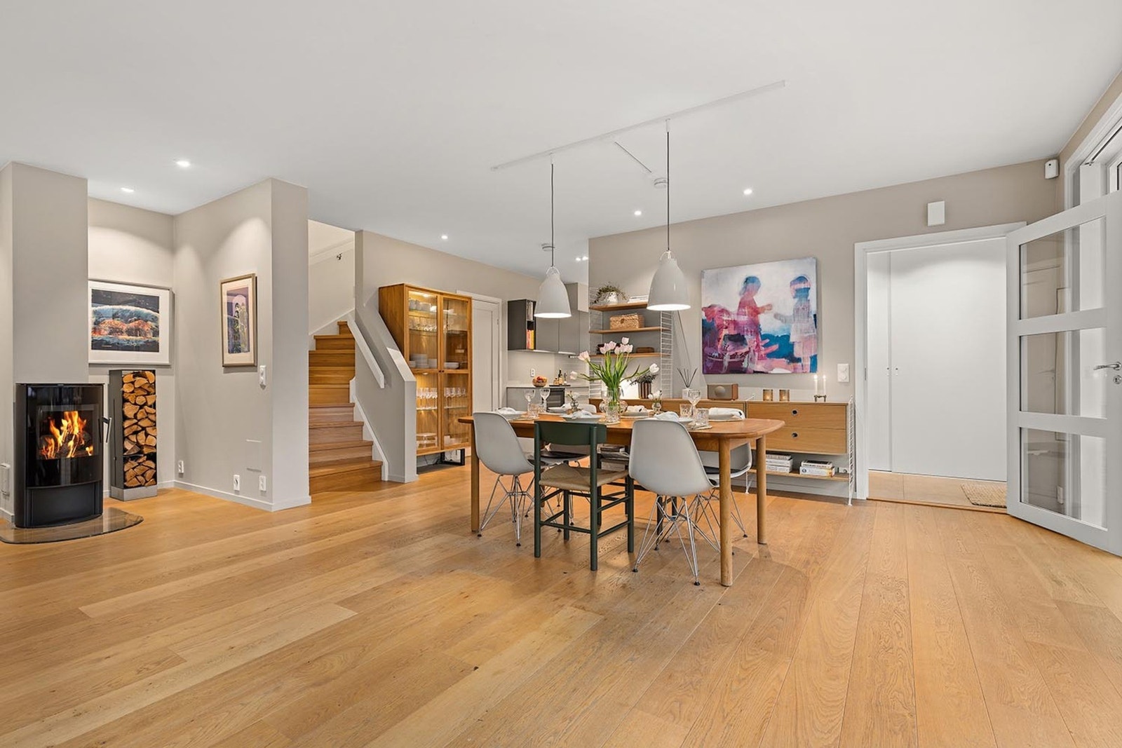 Huset har et moderne preg, og fremstår fortsatt som "nytt" Galleribilde