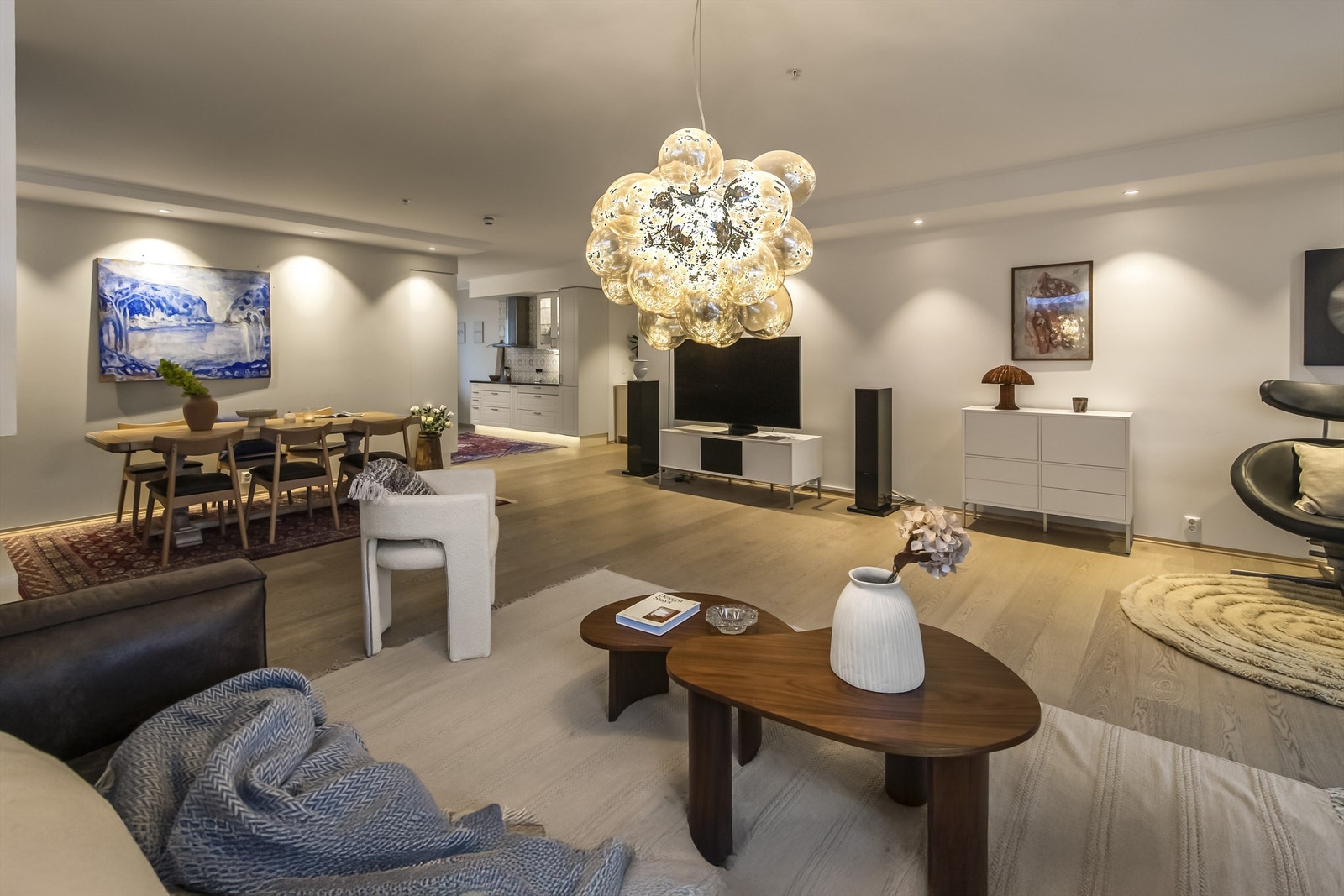 Rålekker og stor leilighet midt i sentrum Galleribilde