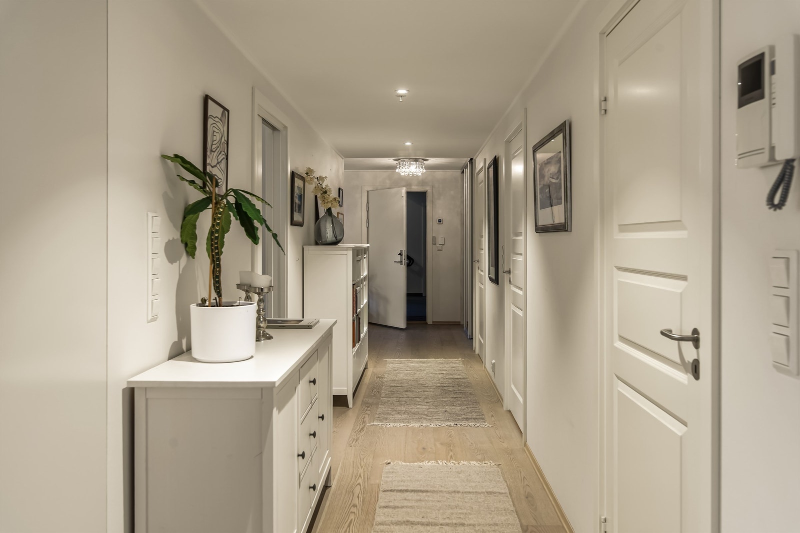 Leiligheten har en fin og funksjonell romløsning Galleribilde