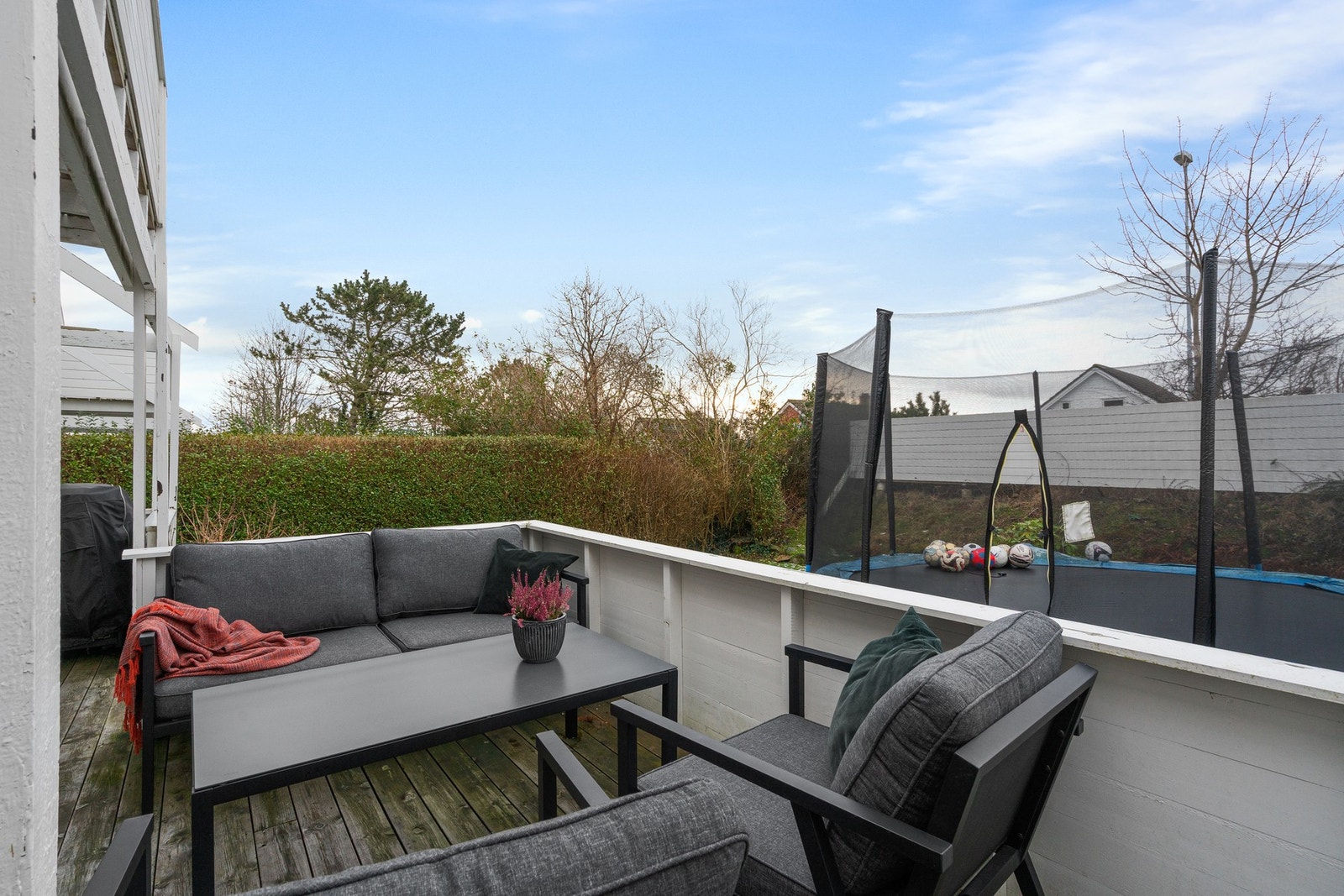 Terrassen er et perfekt sted å nyte de kommende sommerdagene. Galleribilde