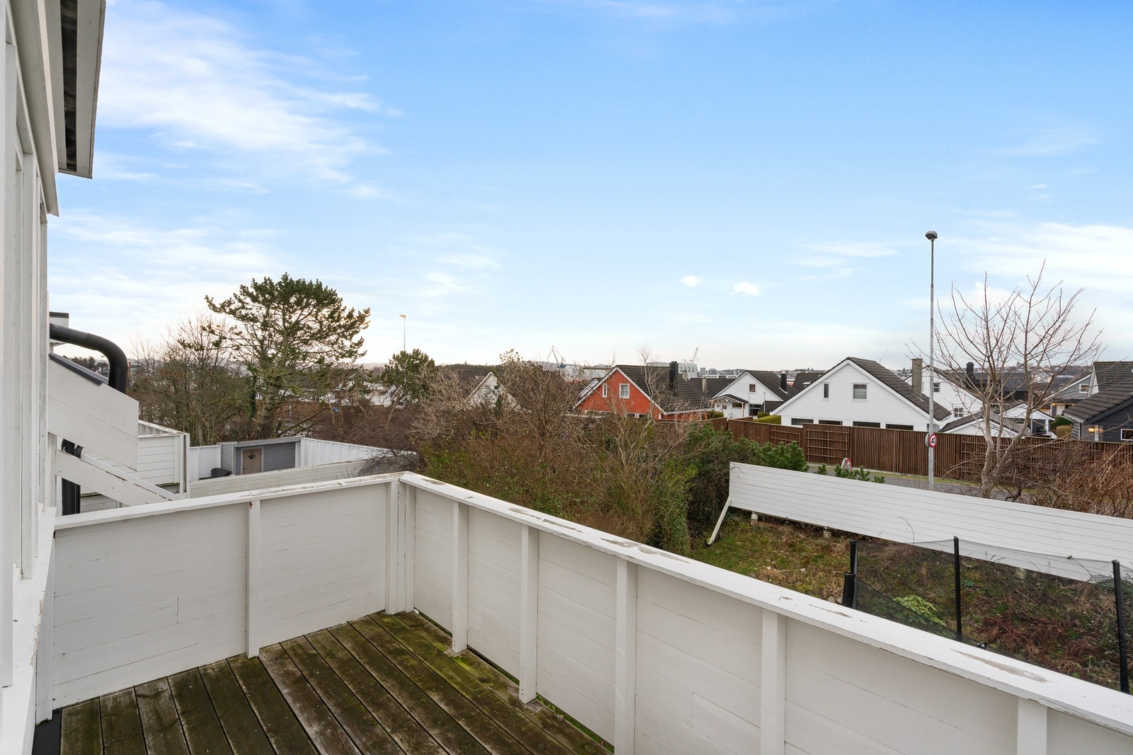 Her kan man nyte morgenkaffen i rolige omgivelser. Galleribilde