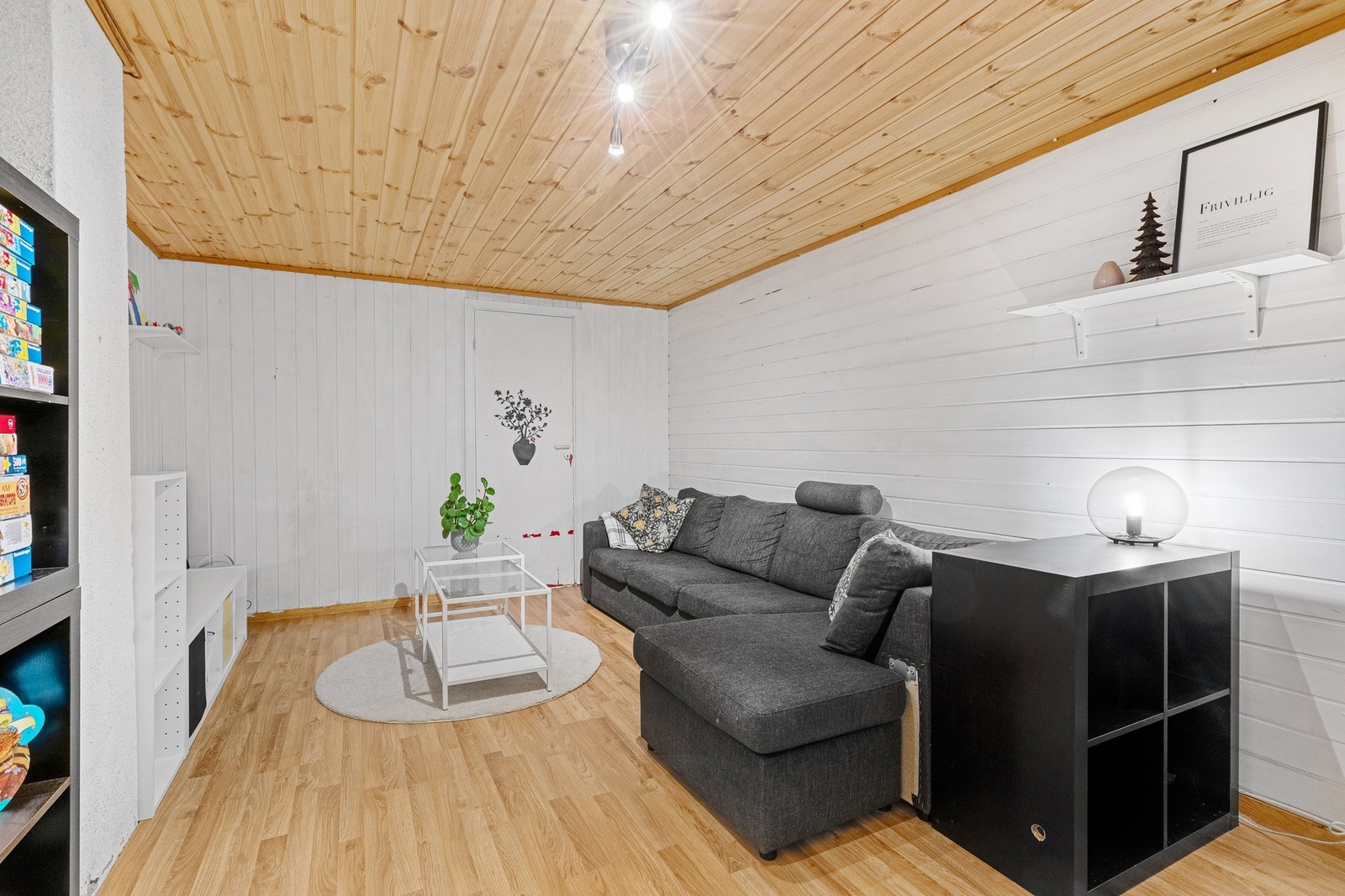 Kjellerstuen gir ekstra plass til opphold og sosiale aktiviteter. Galleribilde