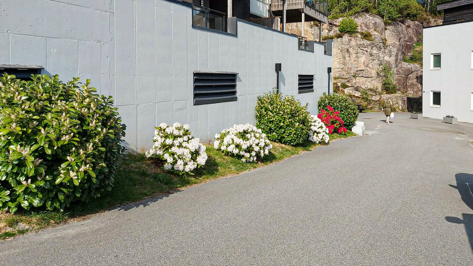 Området er veletablert og preget av nyere boligbebyggelse, med grønne omgivelser og god trivsel. Galleribilde