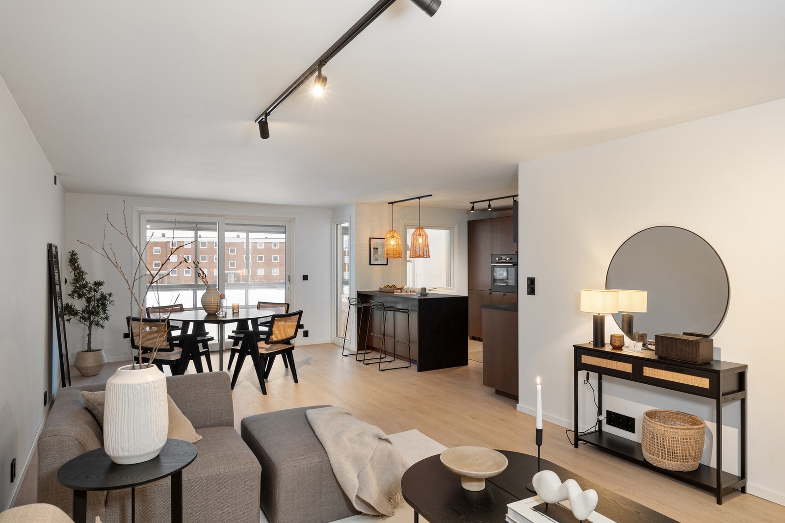 Mats Måleng v/ASK Meglergaarden har gleden av å presentere Kallumlia 3C! (Foto: Studio 1838) Galleribilde