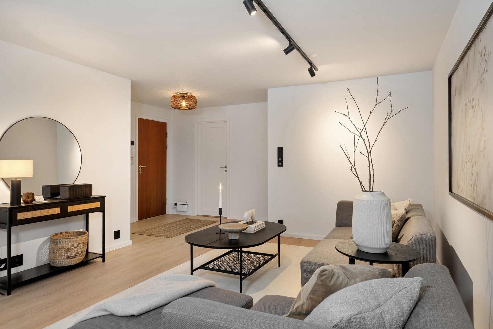 Åpen og innbydende planløsning gir rom for både hverdagsliv og sosialt samvær Galleribilde