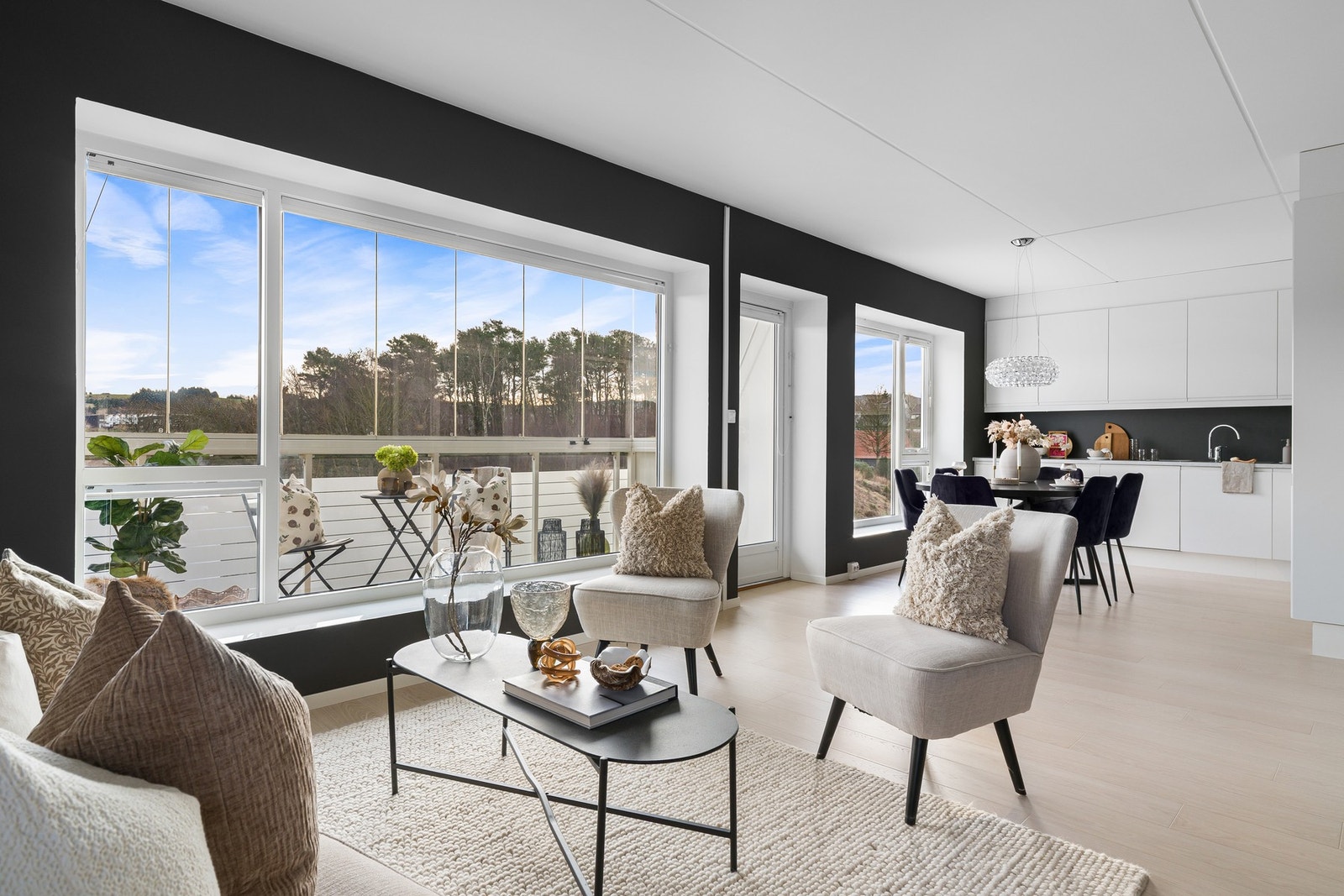 Velkommen til Leirfenvegen 4 - Presenteres av Marius Time Vaaland v/PrivatMegleren Jæren. Galleribilde