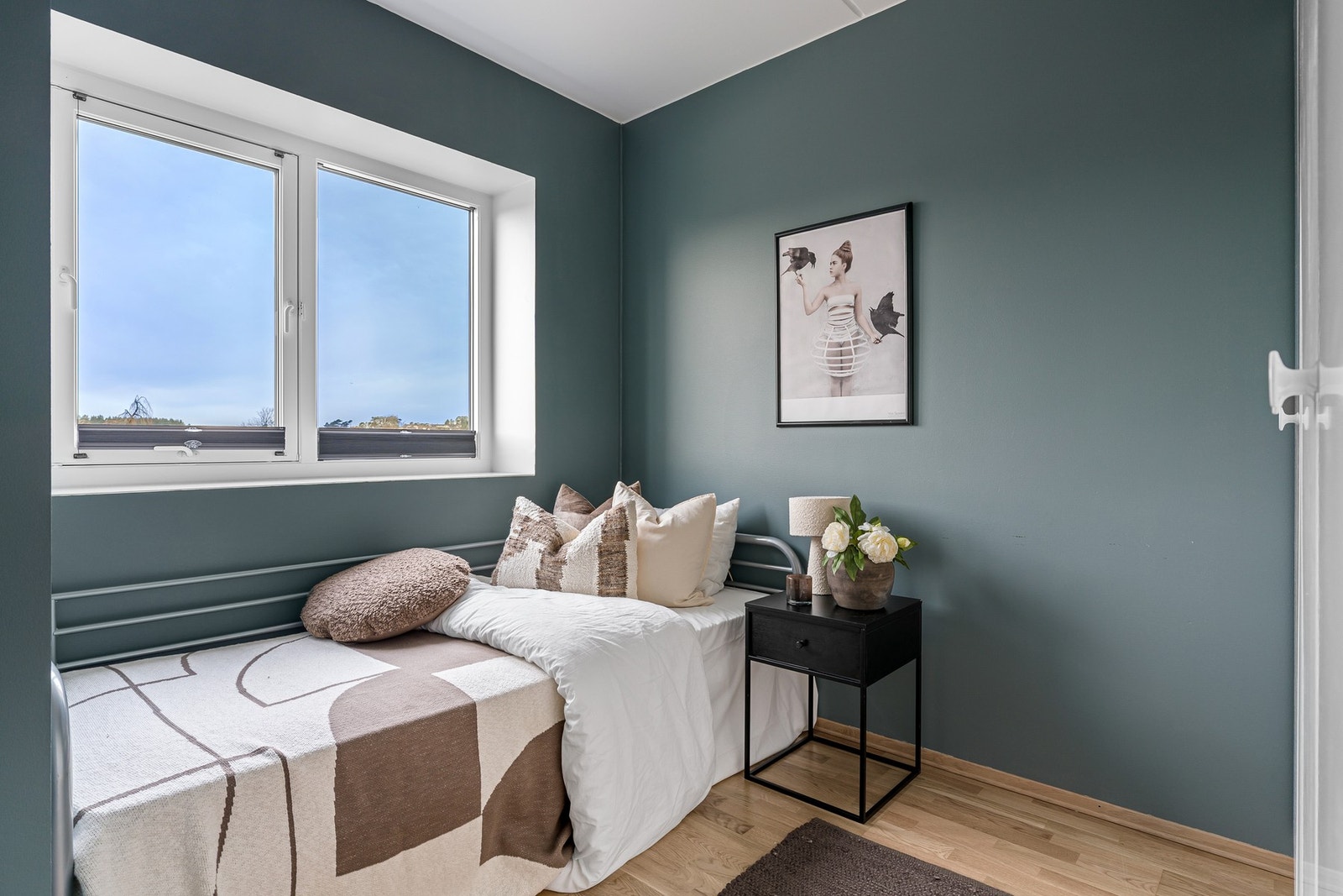 Soverom nr. 2 passer fint som barnerom, gjesterom eller kontor - alt etter eget behov og ønske. Galleribilde