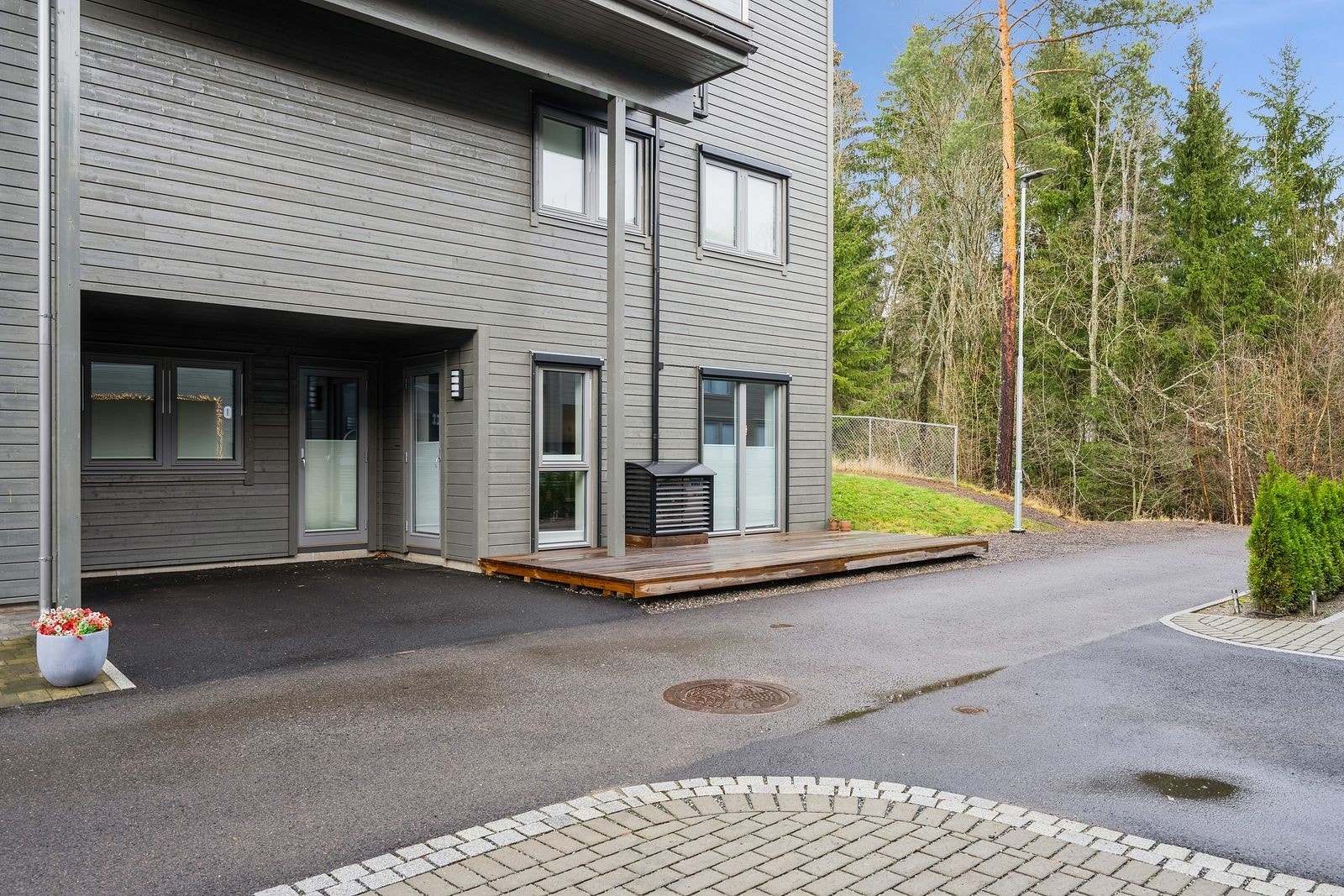 Boligen har egen inngang på motsatt side av eier Galleribilde