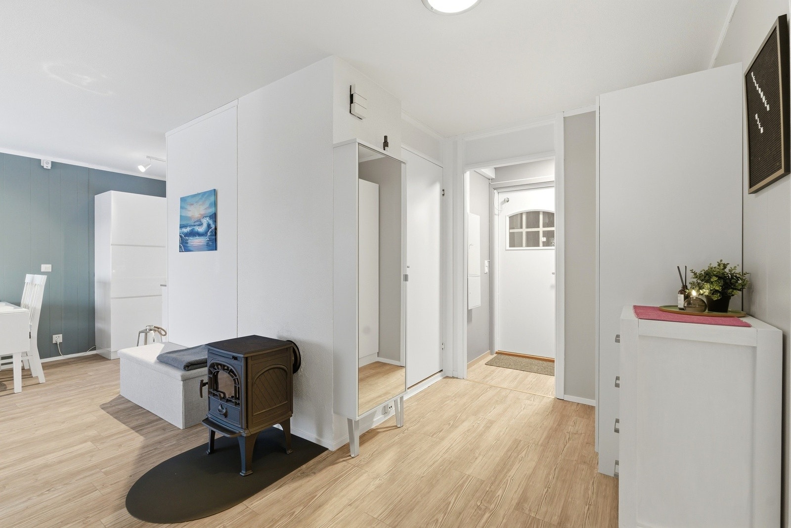 Gang/stue med vedfyring Galleribilde