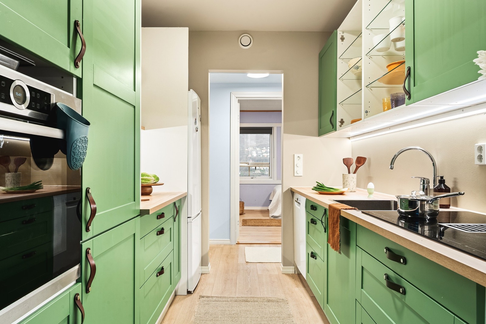 Friske farger og mye benkeplass. Galleribilde