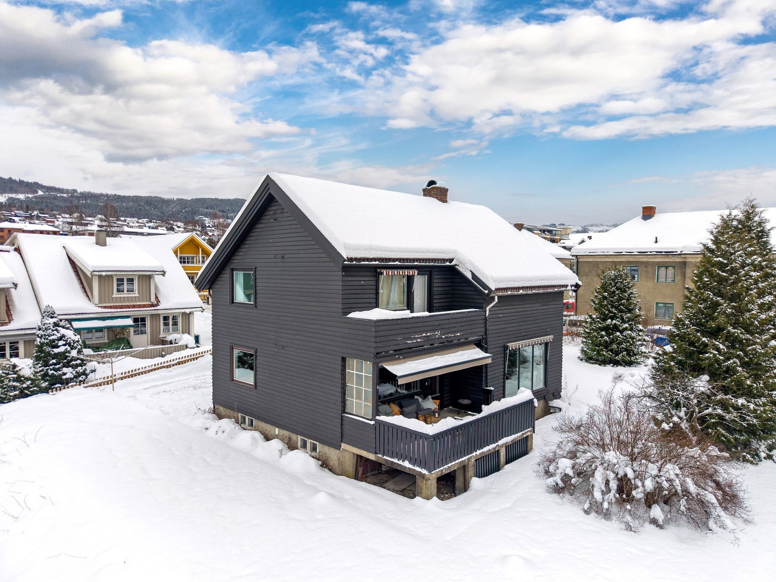 Velkommen til eiendommen Hansbakken 8. Galleribilde