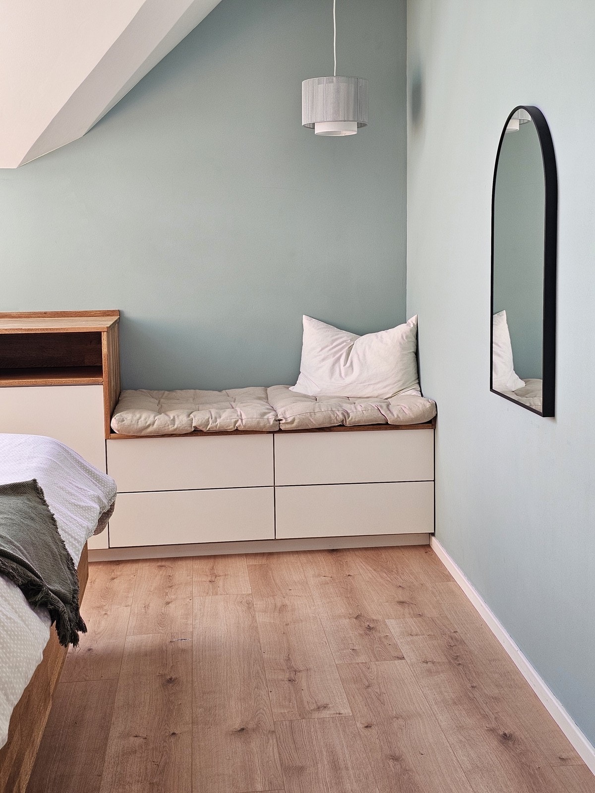 Soverom - Mølbert med seng Galleribilde