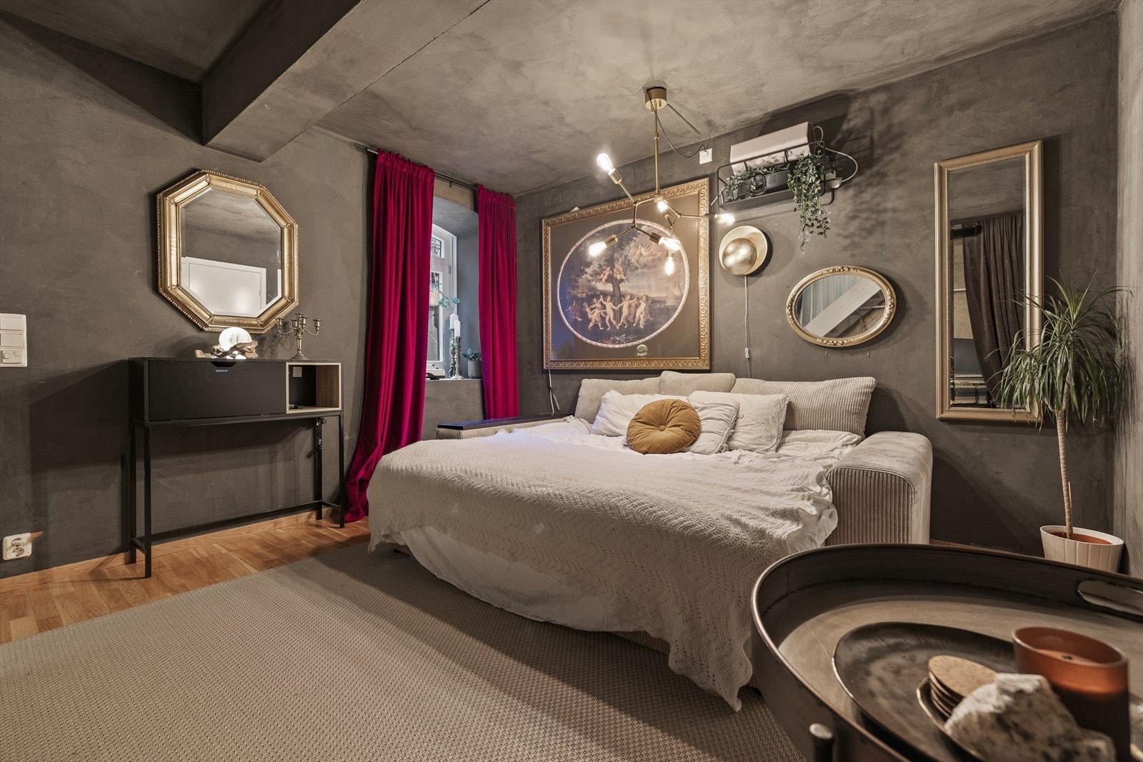 Høyden under tak i kjellerstuen ble målt til 253 cm Galleribilde