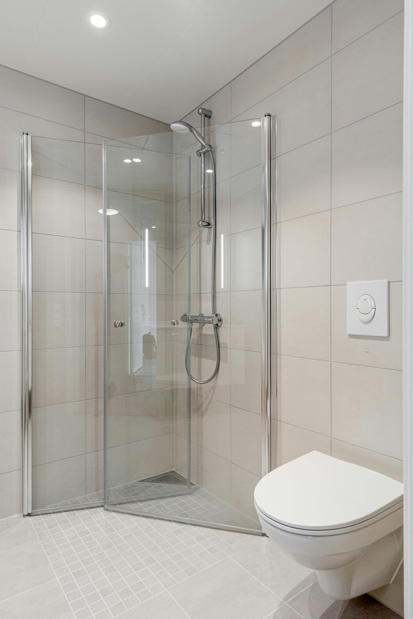 Kort vei til både solsiden, ladestien og kjøpesenter på Lade. Galleribilde