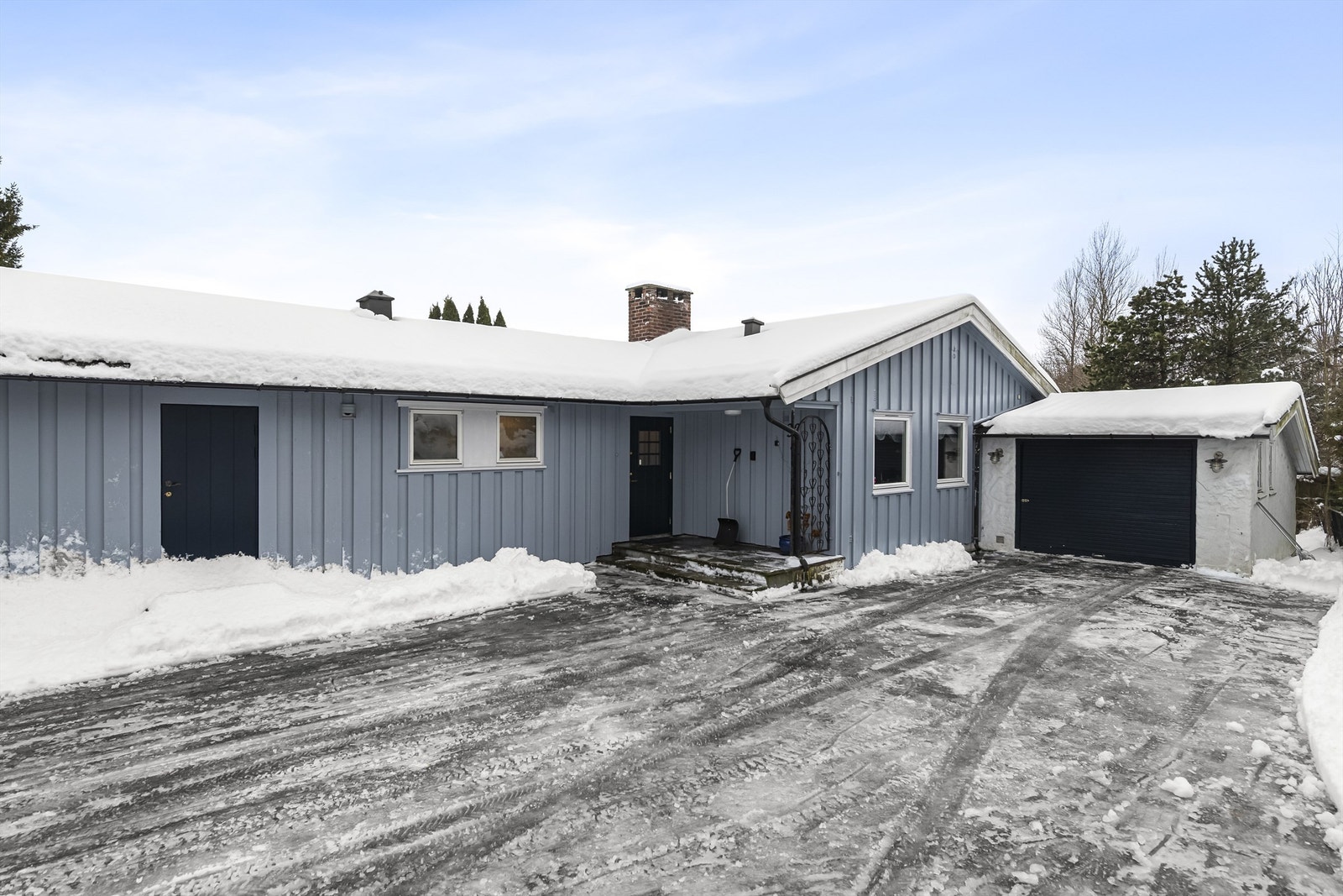 Det er også parkeringsmulighet i egen garasje. Galleribilde