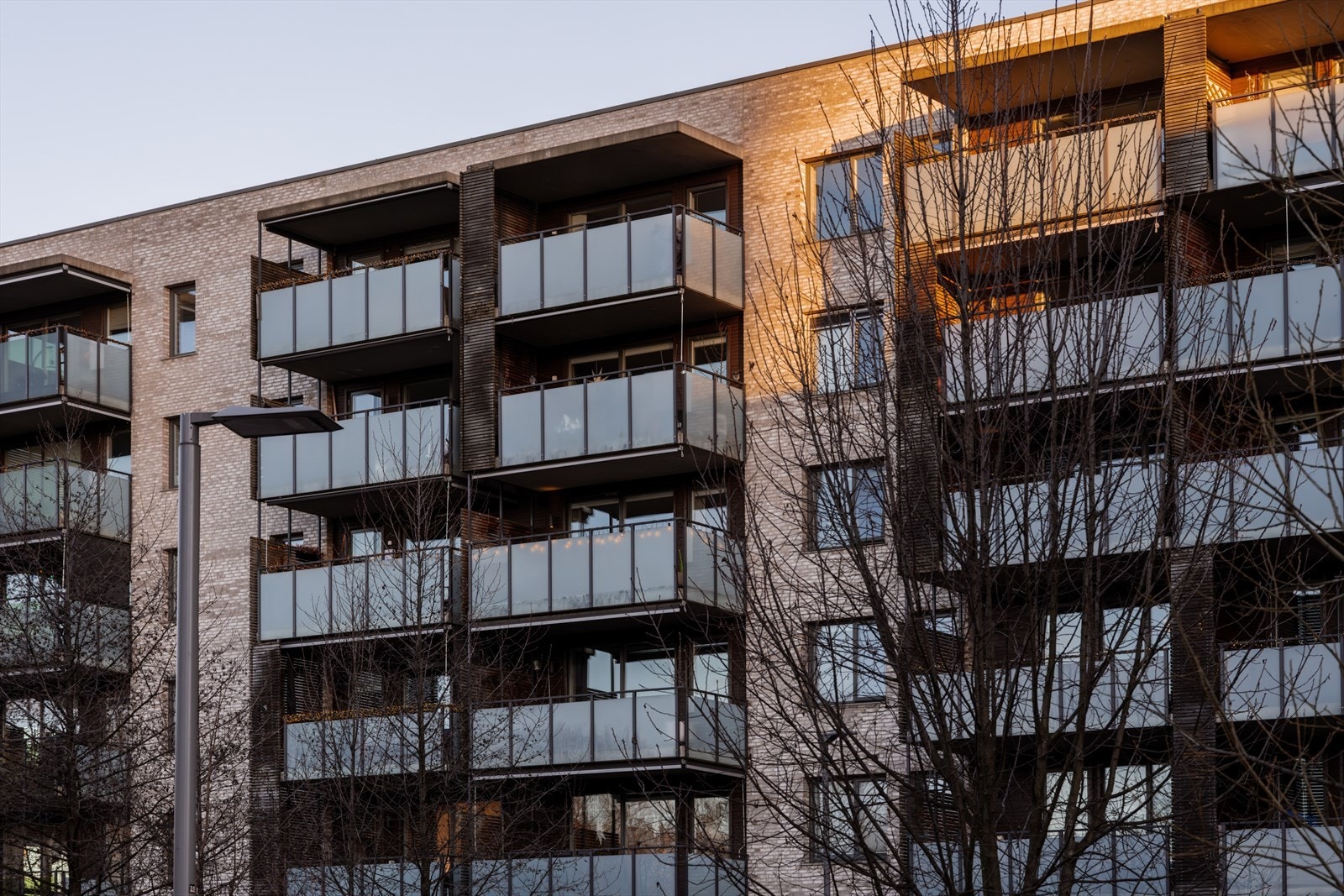 Fasade mot balkongene. Galleribilde