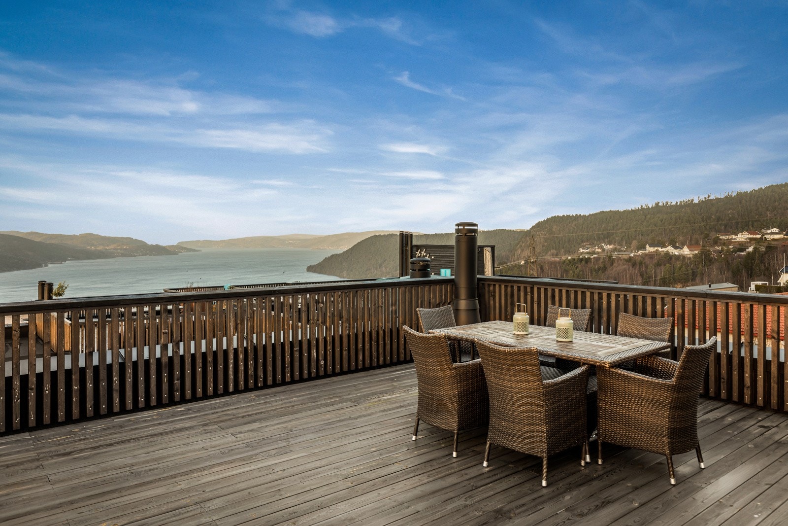 Her kan man nyte gode solforhold til sent på kvelden. Galleribilde